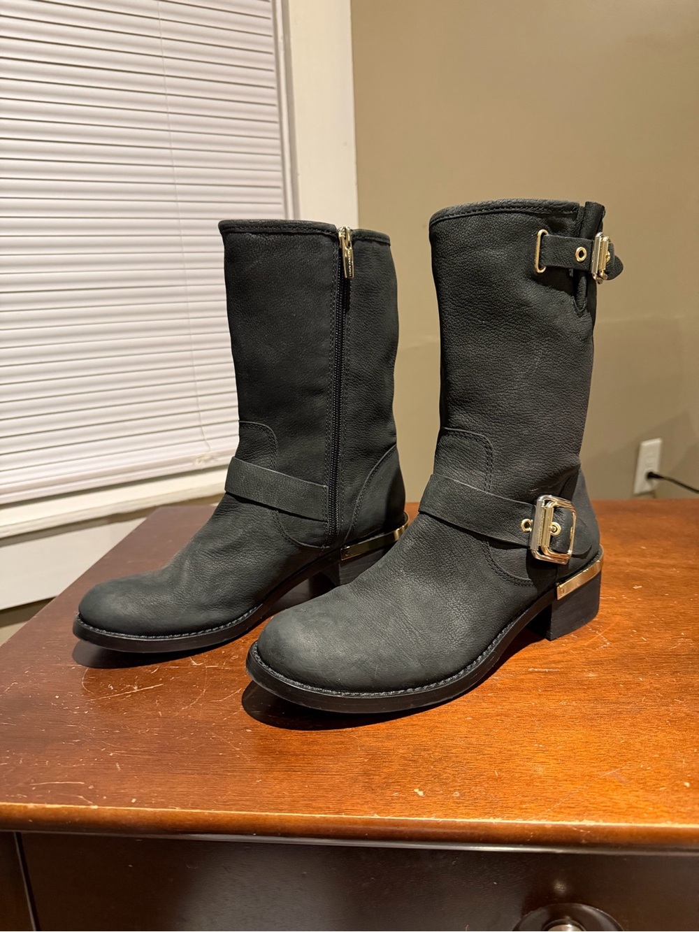 Vince Camuto “Windy” 7.5 Black Mid-Calf Buckle Moto/Riding Boots Gold Hardware - Picture 4 of 14